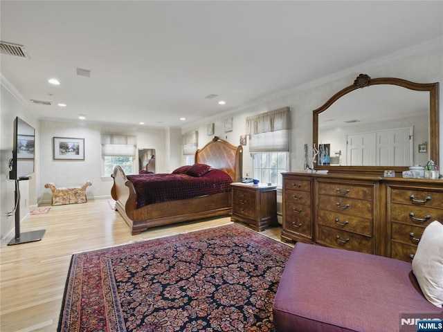 20 Tuxedo Ave, Park Ridge, NJ 07656 - bedroom featuring crown molding, light wood finished floors, baseboards, and recessed lighting