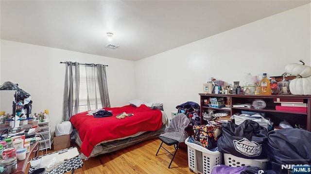129-131 Seymour Ave, Newark, NJ 07108 - bedroom with wood finished floors