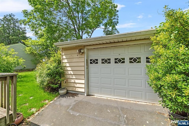 9 Rutan Pl, Bloomfield, NJ 07003 - view of garage