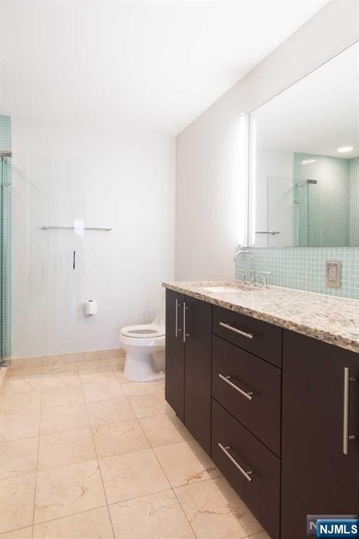 812 Hudson Park Unit 812, Edgewater, NJ 07020 - full bath featuring vanity, a stall shower, and toilet