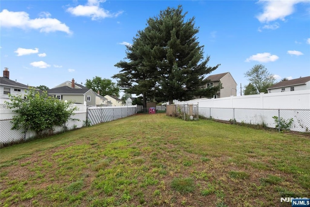 3 Gregory Ter, Belleville, NJ 07109 - view of yard featuring a residential view