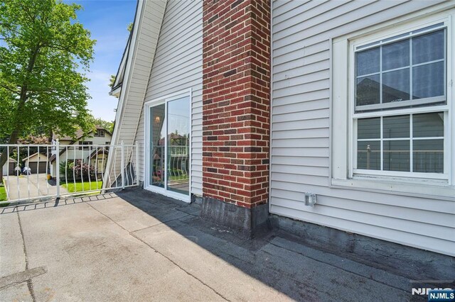 217 Grayson Pl, Teaneck, NJ 07666 - view of patio / terrace