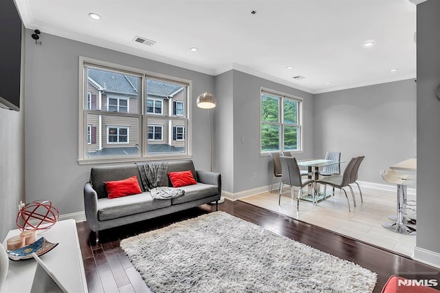 274 Roslyn Ct, West New York, NJ 07093 - living area featuring ornamental molding, baseboards, hardwood / wood-style flooring, and recessed lighting