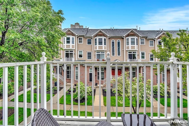 274 Roslyn Ct, West New York, NJ 07093 - view of balcony
