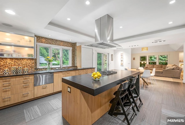 275 Gregory Rd, Franklin Lakes, NJ 07417 - kitchen with a sink, island exhaust hood, a breakfast bar, modern cabinets, and dark countertops