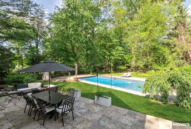 275 Gregory Rd, Franklin Lakes, NJ 07417 - view of patio / terrace with outdoor dining space