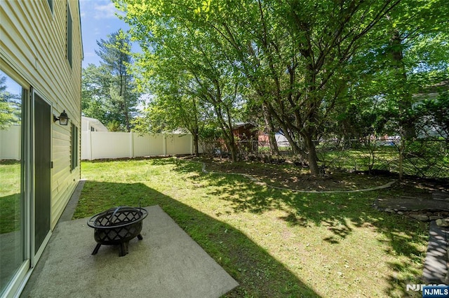 67 Short Pl, Cresskill, NJ 07626 - view of yard with an outdoor fire pit and a patio