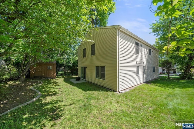 67 Short Pl, Cresskill, NJ 07626 - view of property exterior featuring a lawn