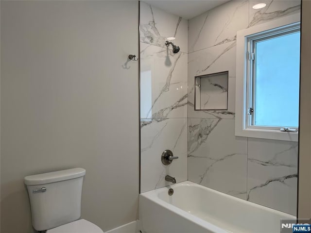 41 Woods Ave, Bergenfield, NJ 07621 - full bath with toilet and shower / tub combination