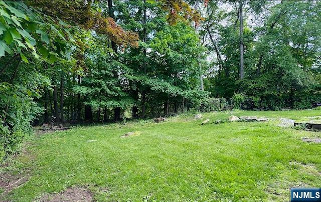128 Up High Crest Rd, West Milford, NJ 07480 - view of grassy yard