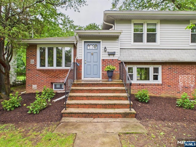 440 Albin Ct, Ridgewood, NJ 07450 - view of front of house with brick siding