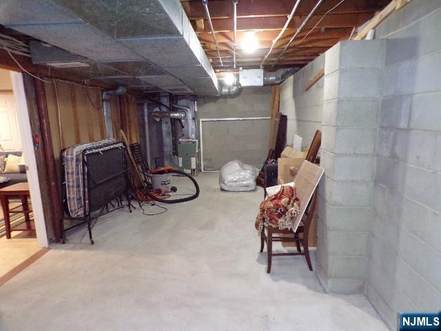20 Carriage Ln, Ridgewood, NJ 07450 - view of unfinished below grade area
