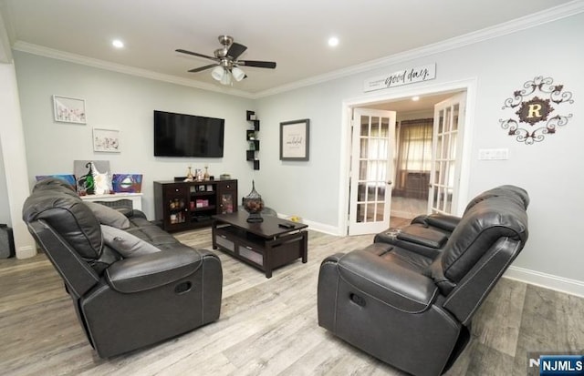 516 Beardsley Ave, Bloomfield, NJ 07003 - living area with ornamental molding, a ceiling fan, light wood-style flooring, baseboards, and recessed lighting