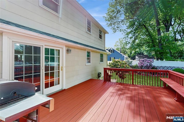 336 Ridgewood Blvd, Twp Of Washington, NJ 07676 - view of wooden terrace