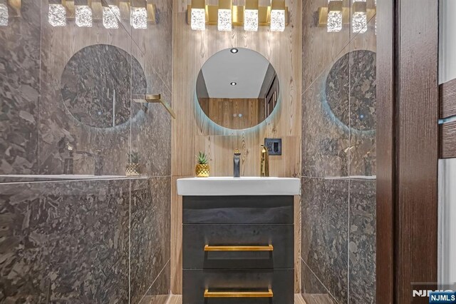 18 Lomas Ln, Montvale, NJ 07645 - bathroom with vanity