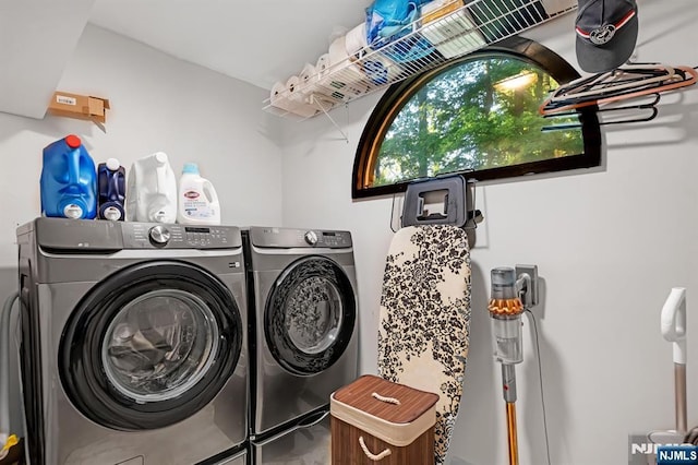 18 Lomas Ln, Montvale, NJ 07645 - laundry area featuring washing machine and dryer