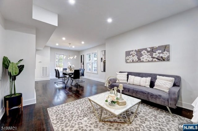 46 Rutgers Pl, Passaic, NJ 07055 - living area featuring wood finished floors, recessed lighting, and baseboards