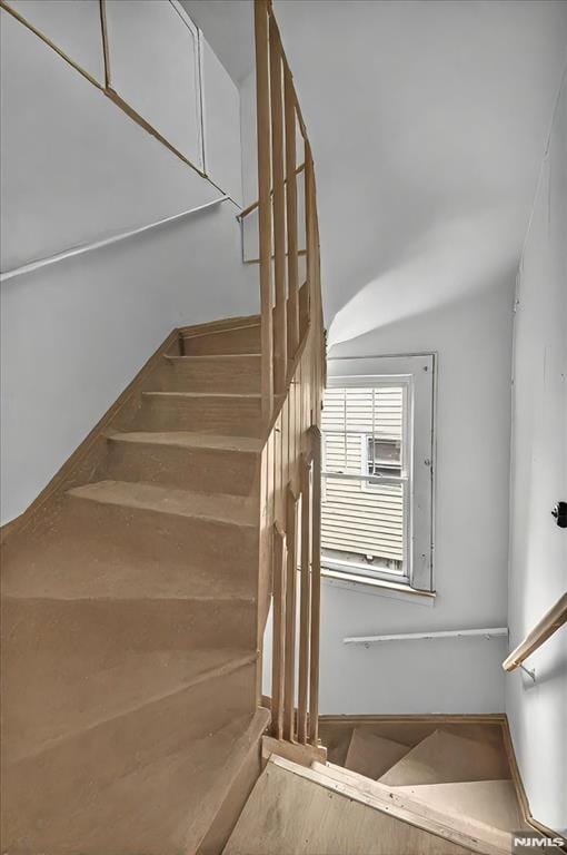 27 Berkeley Pl, Bloomfield, NJ 07003 - view of staircase