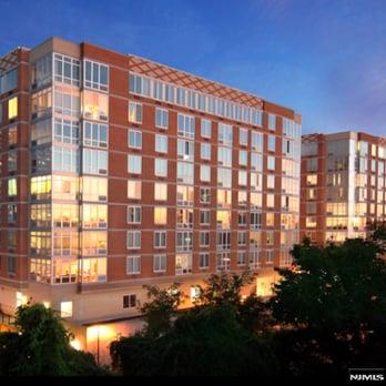800 12th St Unit 207, Palisades Park, NJ 07650 - view of building exterior