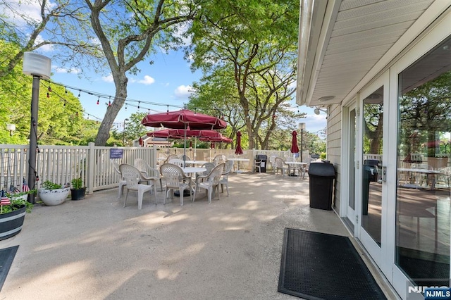 506 Teal Plz, Secaucus, NJ 07094 - view of patio with outdoor dining space