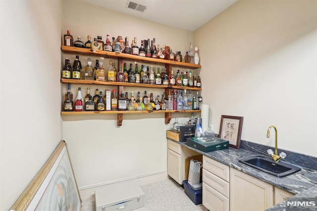 45 Dykers Farm Rd, North Haledon, NJ 07508 - view of indoor wet bar