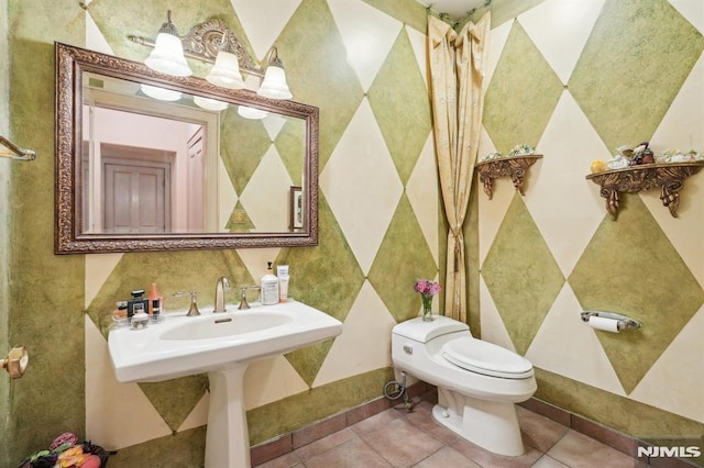 45 Dykers Farm Rd, North Haledon, NJ 07508 - bathroom featuring toilet and tile patterned flooring