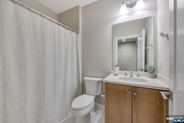 15 Meadowbrook Rd, Upper Saddle River, NJ 07458 - bathroom featuring toilet, vanity, baseboards, and a shower with curtain