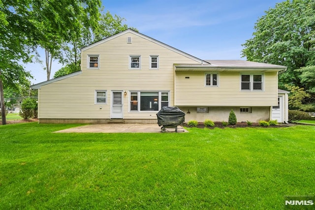 526 Cleveland Ave, River Vale, NJ 07675 - back of property featuring a yard and a patio area