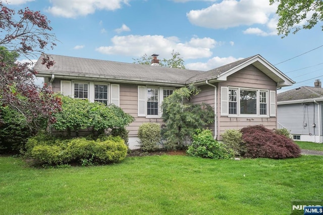 21 Albert Ave, Fair Lawn, NJ 07410 - ranch-style house featuring a chimney and a front lawn