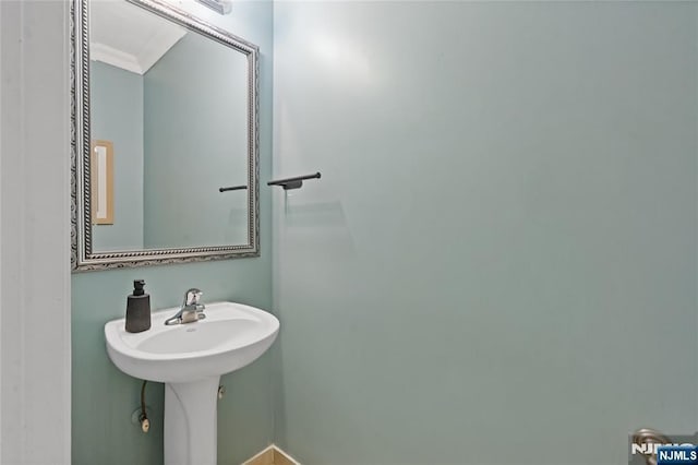 40 Upsala Ct, East Orange, NJ 07017 - bathroom featuring ornamental molding