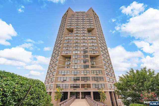 7004 E Kennedy Blvd Unit 28C, Guttenberg, NJ 07093 - view of apartment building / complex