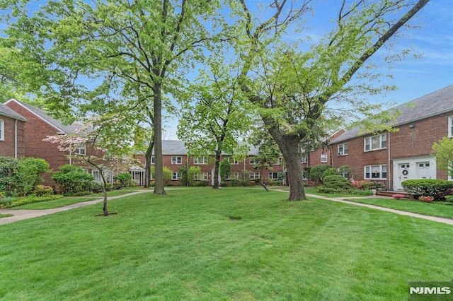 151 Palisade Ave Unit C8, Englewood, NJ 07631 - view of community featuring a residential view and a yard