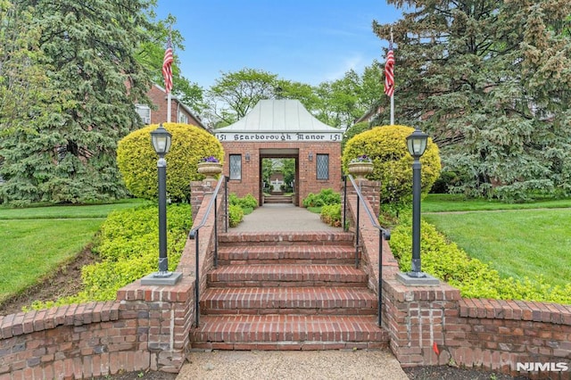 151 Palisade Ave Unit C8, Englewood, NJ 07631 - view of community featuring a yard