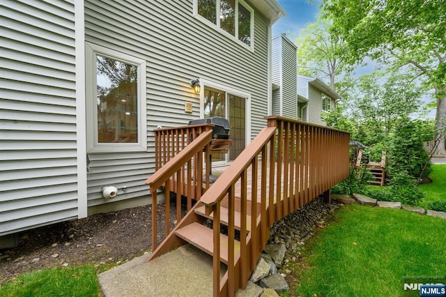 3 Bradshaw Ct Unit 509, Hillsdale, NJ 07642 - wooden terrace featuring a yard