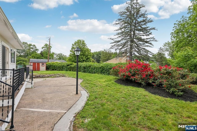444 Black Oak Ridge Rd, Wayne, NJ 07470 - view of grassy yard featuring a patio area