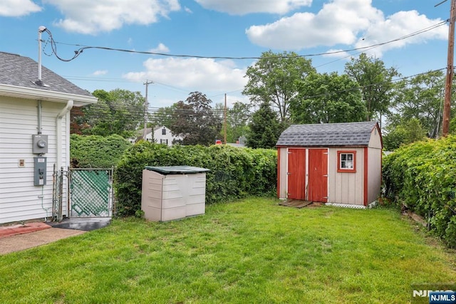 444 Black Oak Ridge Rd, Wayne, NJ 07470 - view of grassy yard