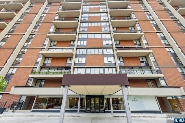 4 Horizon Rd Unit 404, Fort Lee, NJ 07024 - view of apartment building / complex