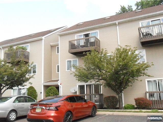59 Presidential Dr Unit 59, Englewood, NJ 07631 - view of property featuring uncovered parking