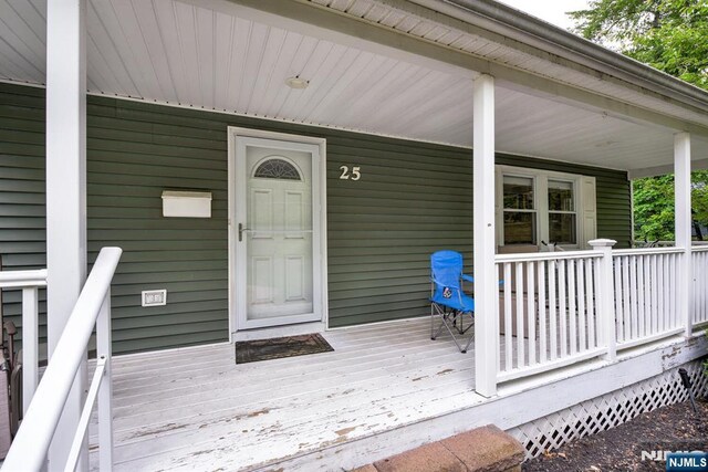 25 Fern Ter, Wayne, NJ 07470 - view of wooden porch
