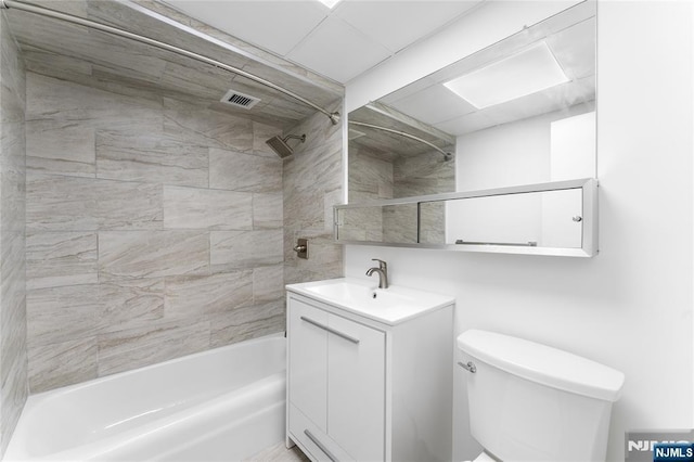 1111 River Rd Unit F25, Edgewater, NJ 07020 - full bath with vanity, bathtub / shower combination, and toilet