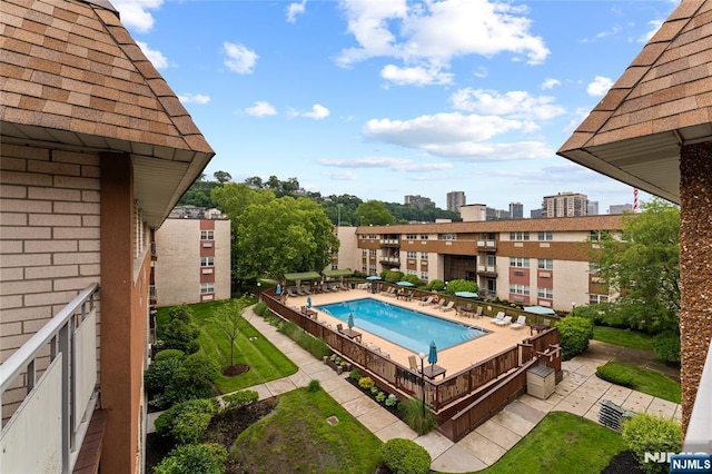 1111 River Rd Unit F25, Edgewater, NJ 07020 - view of community pool