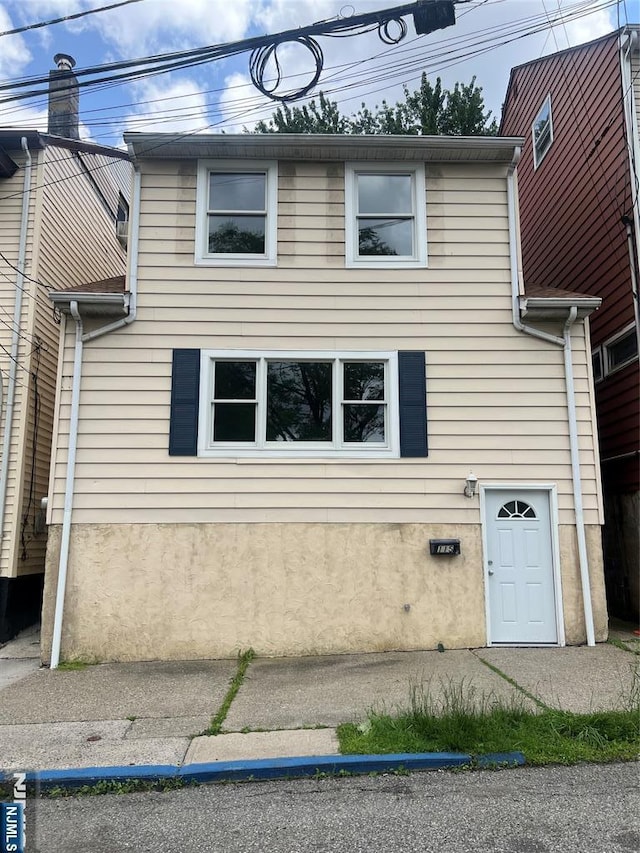 115 Turner St, Paterson, NJ 07501 - view of traditional home