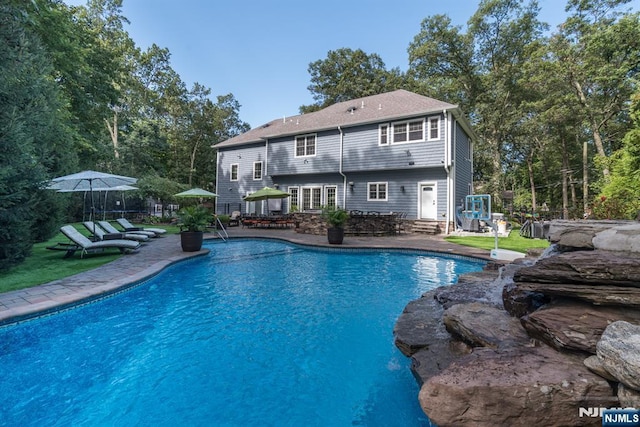 87 Skytop Dr, Mahwah, NJ 07430 - outdoor pool with a patio area and entry steps
