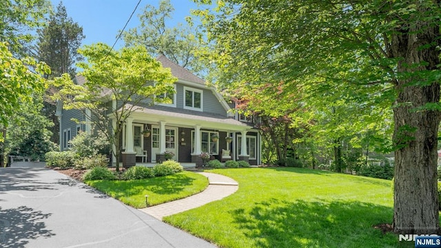 43 Heights Rd, Allendale, NJ 07401 - view of front of house featuring covered porch and a front yard