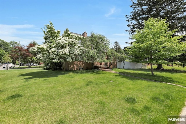 57 Eckerson Ave, Closter, NJ 07624 - view of green lawn