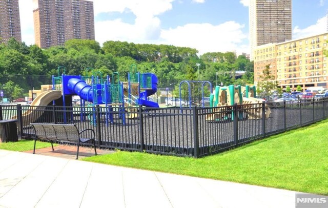 24 Ave At Port Imperial Unit 416, West New York, NJ 07093 - view of community play area