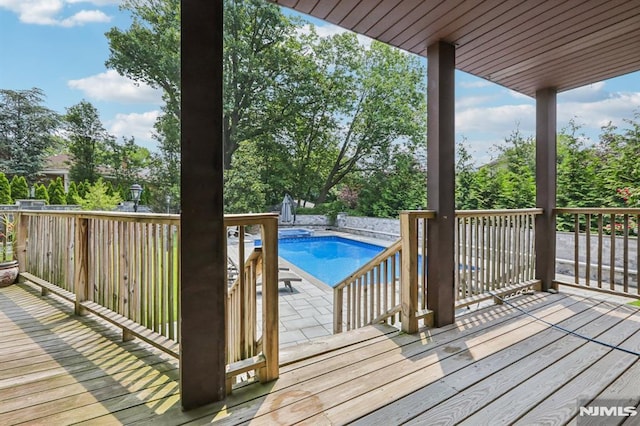 1060 Briar Way, Fort Lee, NJ 07024 - view of wooden terrace