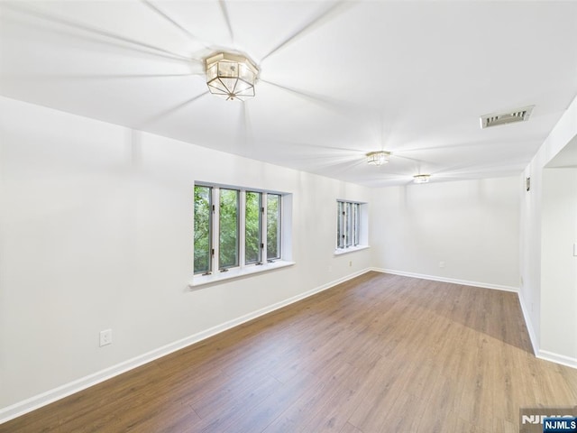 995 Andover Ter, Ridgewood, NJ 07450 - unfurnished room with wood finished floors and baseboards