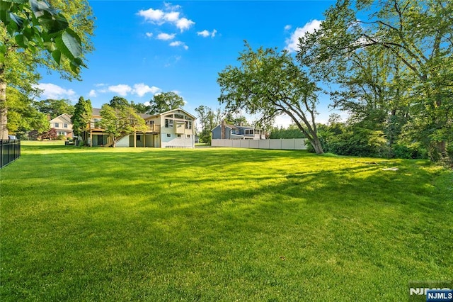 11 Hillcrest Blvd, Warren, NJ 07059 - view of yard featuring a deck