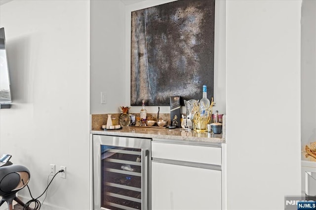 320 Adolphus Ave Unit 317, Cliffside Park, NJ 07010 - indoor dry bar with wine cooler